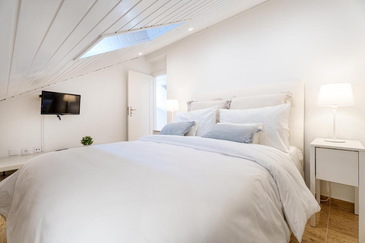 Charming Nazare Apartment-1 Minute To The Beach Екстер'єр фото