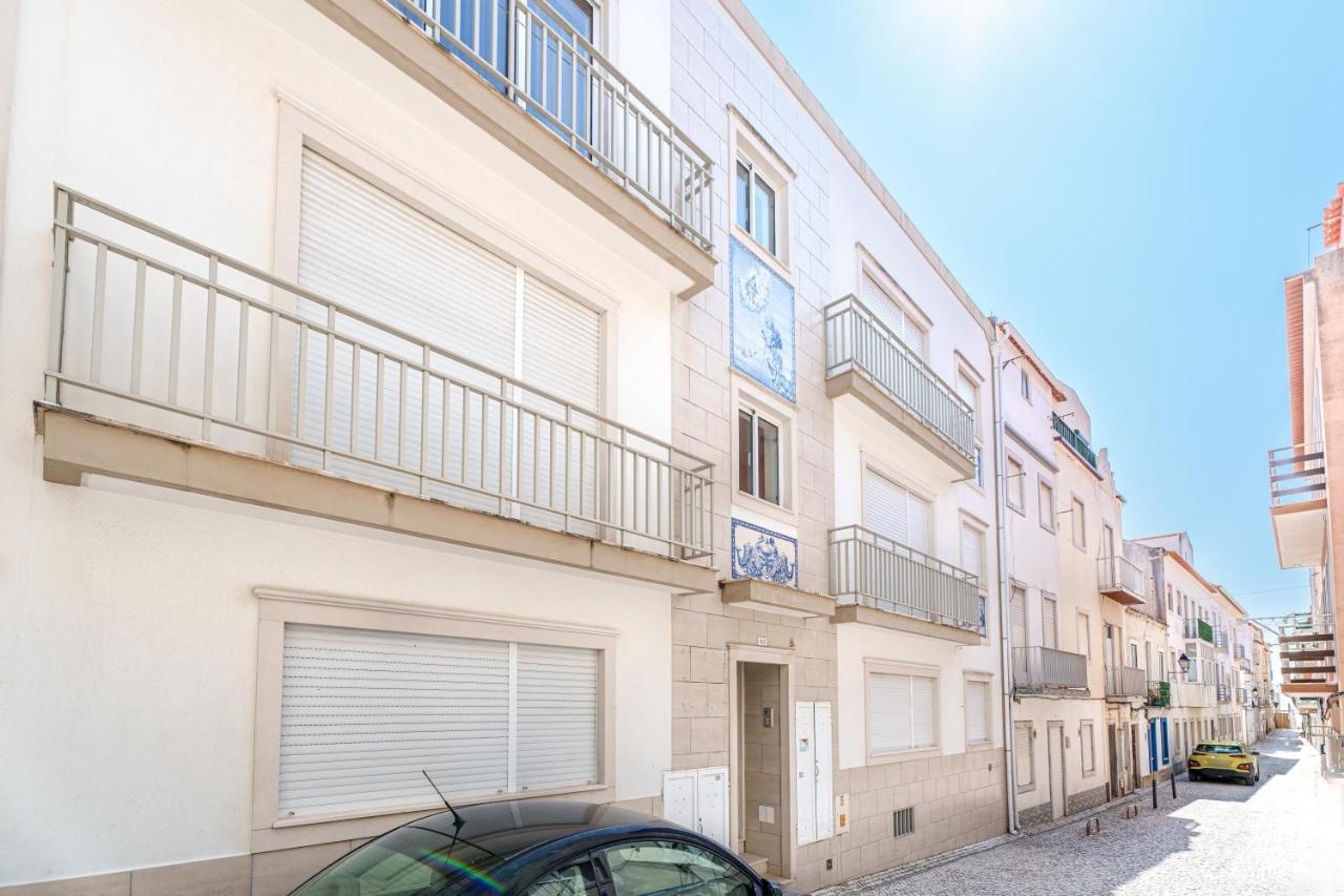 Charming Nazare Apartment-1 Minute To The Beach Екстер'єр фото